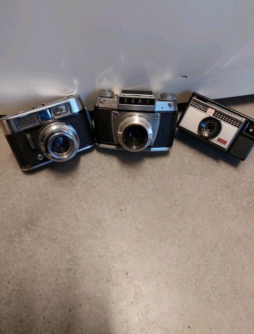 EXA1  EXAKTA  kodak en voitglander  een koop
-EXA 1 35 mm sp, Ophalen of Verzenden, Gebruikt, Compact, Overige Merken