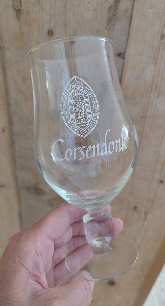 Bierglas op voet Corsendonk, Verzamelen, Biermerken, Ophalen of Verzenden, Zo goed als nieuw, Glas of Glazen, Overige merken