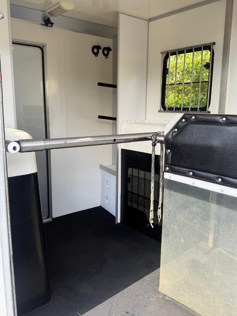 Foto 8 van Renault Master Roelofsen Paardenwagen Horsetruck LAGE KM