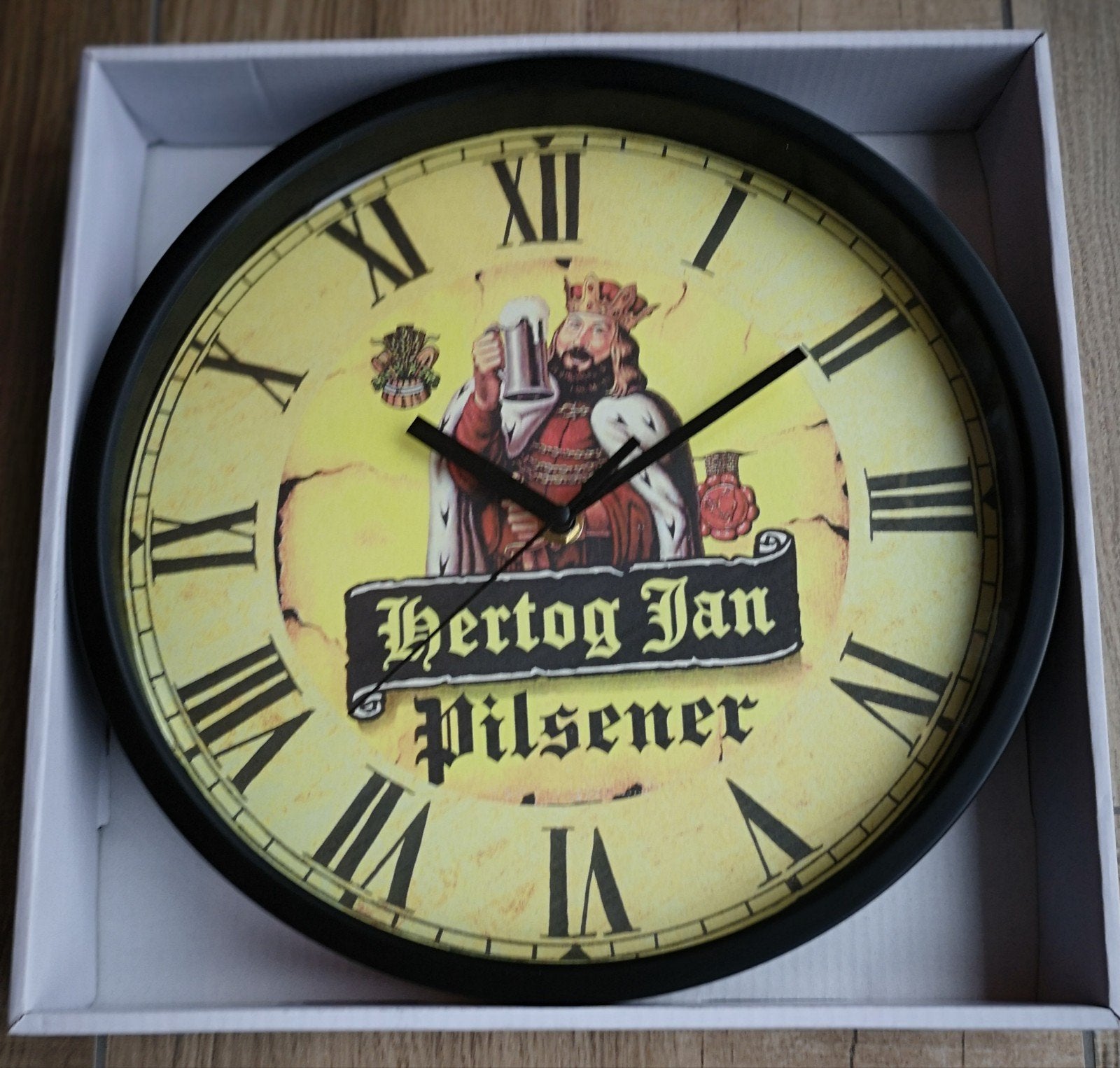 Klok HERTOG JAN Ø30CM 
Rond Ø30CM

Andere afmetingen en uitv, Ophalen of Verzenden, Nieuw, Lichtbak of (neon) lamp