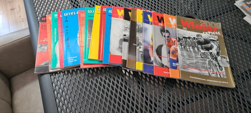 Wieler Express, Ophalen of Verzenden, Gelezen, Lopen en Fietsen