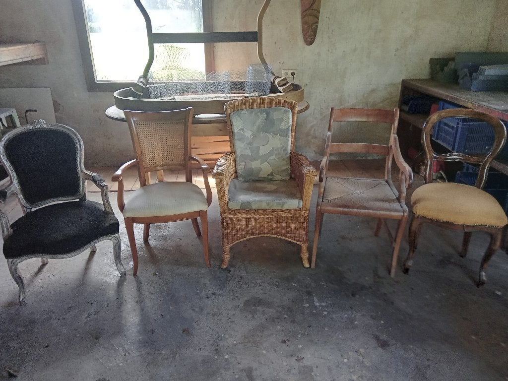 Antieke fauteuils ( vijf stuks ), Ophalen