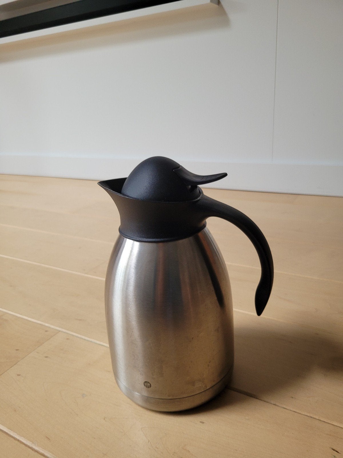 Hendi Kitchen Line Thermoskan 1.5L, Hendi, Zilver, Zo goed als nieuw, Metaal
