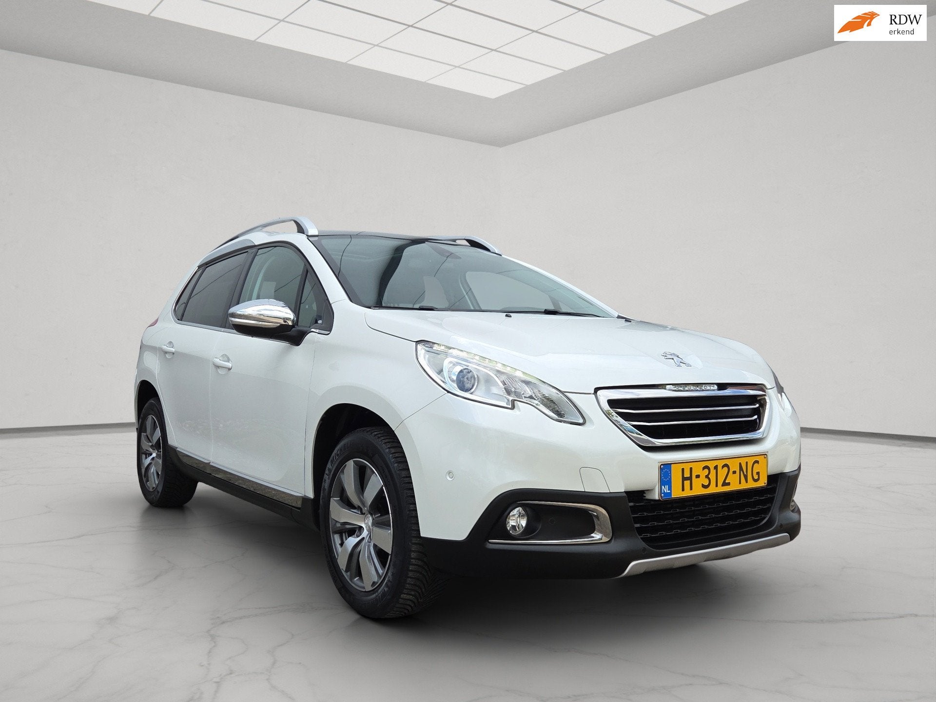 Peugeot 2008 1.2 PureTech Allure, Auto's, Peugeot, 450 kg, 1199 cc, 82 pk, Bedrijf