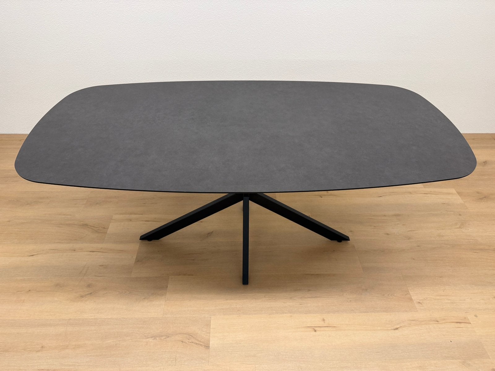 Deens ovale eettafel 180x90 - HPL - Direct Leverbaar