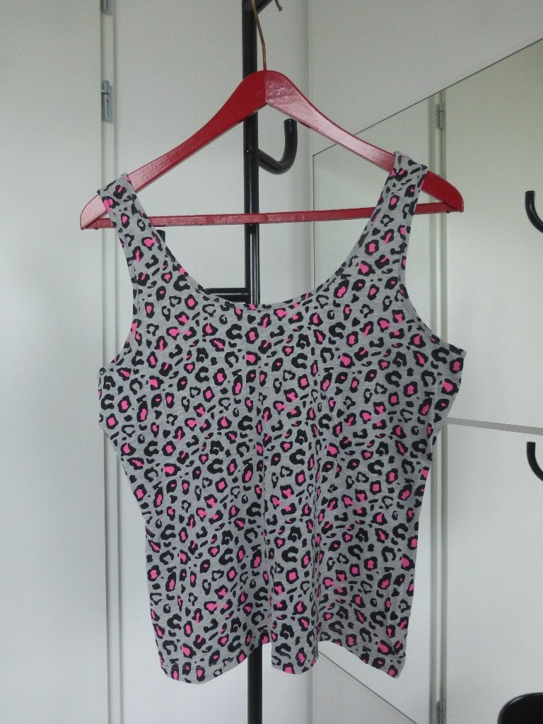 Hemd met panterprint van Primark, Maat 38/40 (M), Zo goed als nieuw, Zonder mouw, Meerkleurig