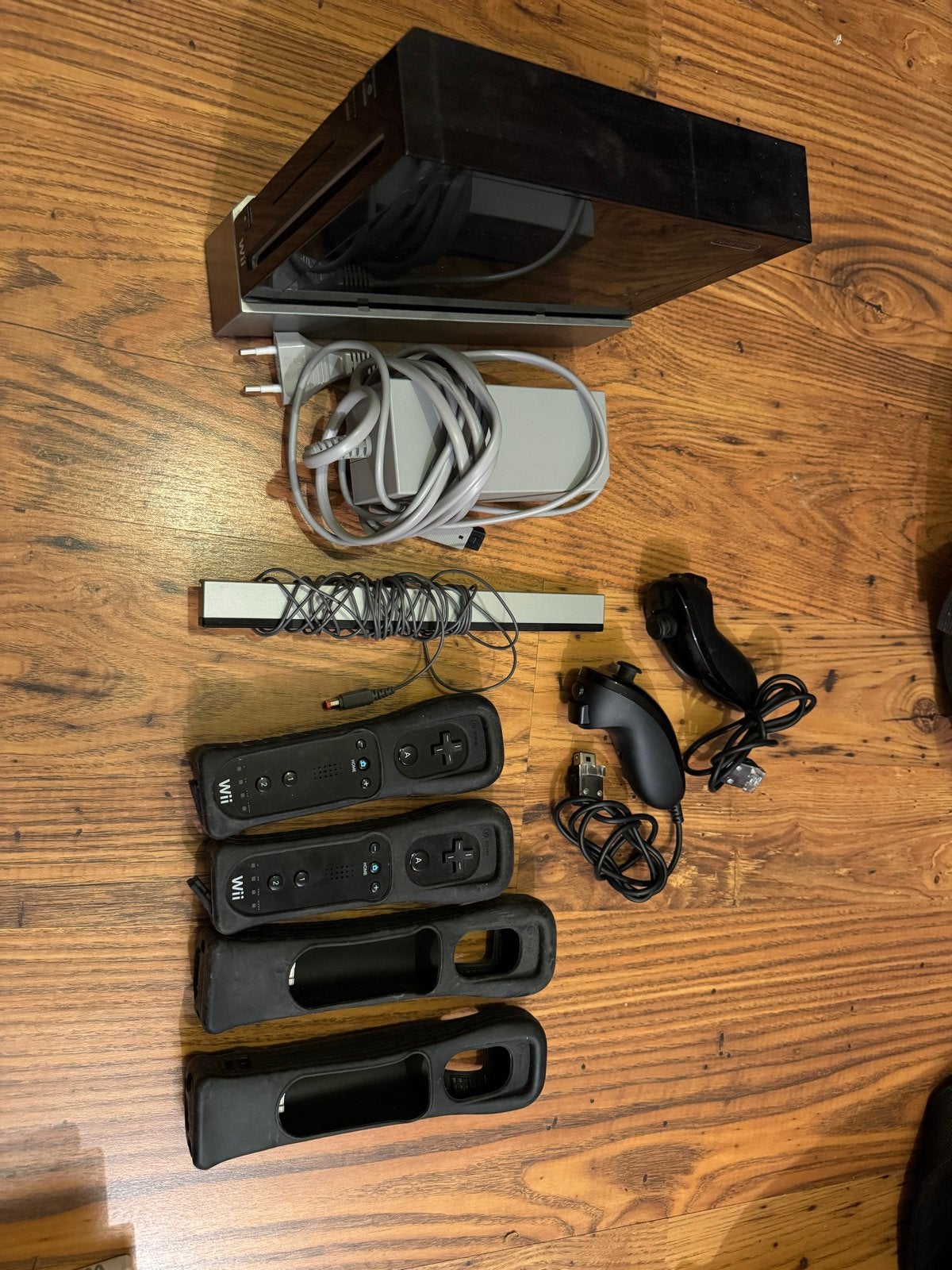 Complete Nintendo Wii-set met 2 controllers en 7 games, Ophalen, Gebruikt, Met 3 controllers of meer, Met games
