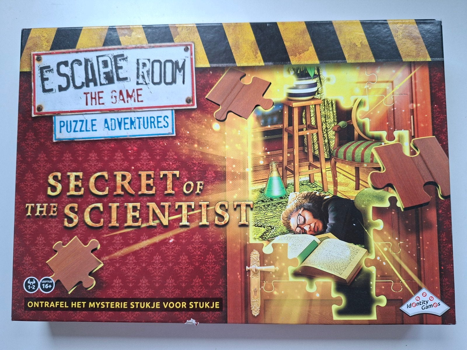 Escape Room The Game: Secret of the Scientist, Een of twee spelers, Ophalen of Verzenden, Zo goed als nieuw, Identity Games