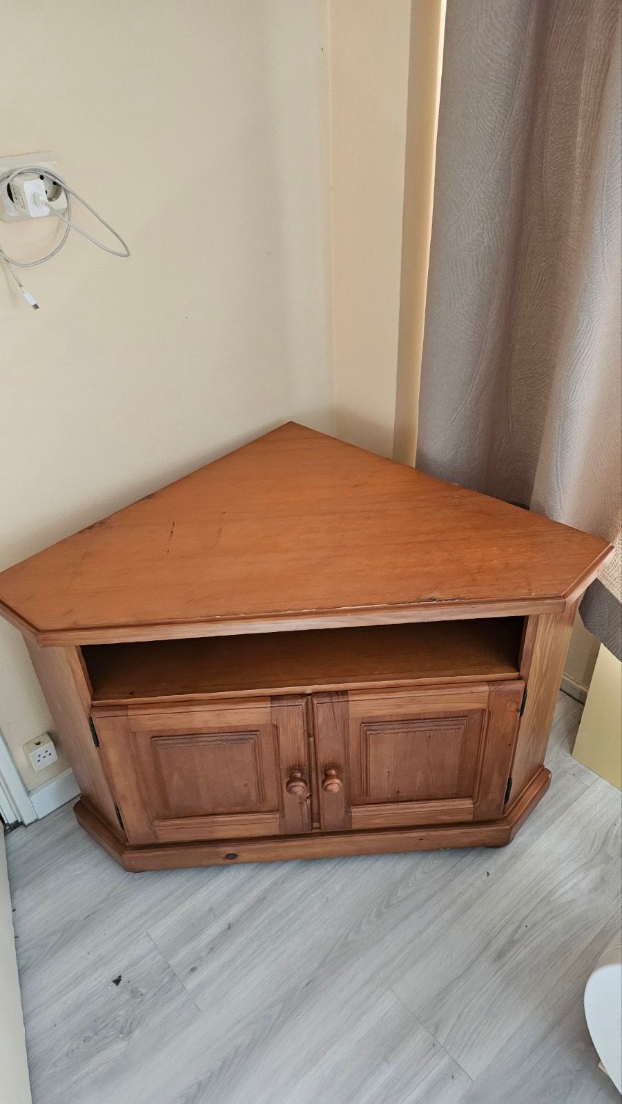 Houten hoekkast met opbergruimte, Ophalen, Gebruikt, Klassiek, 50 tot 100 cm