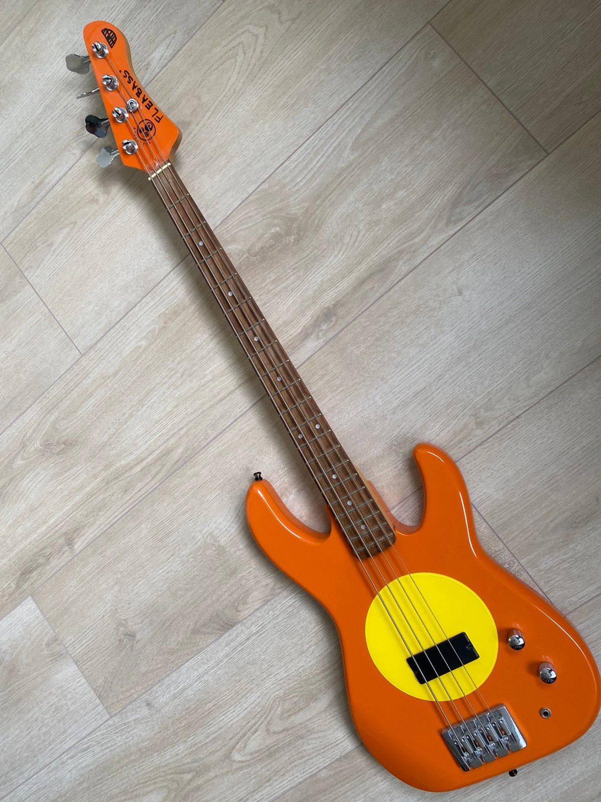 Fleabass 34” scale basgitaar incl. Gigbag, Ophalen, Zo goed als nieuw