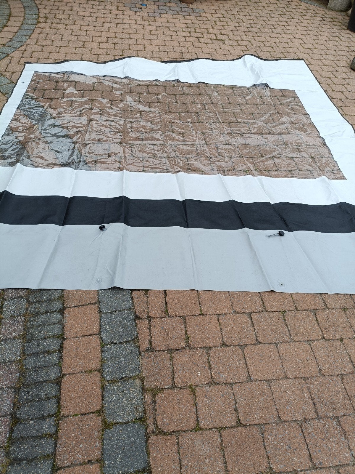 Thule zijwanden, Ophalen