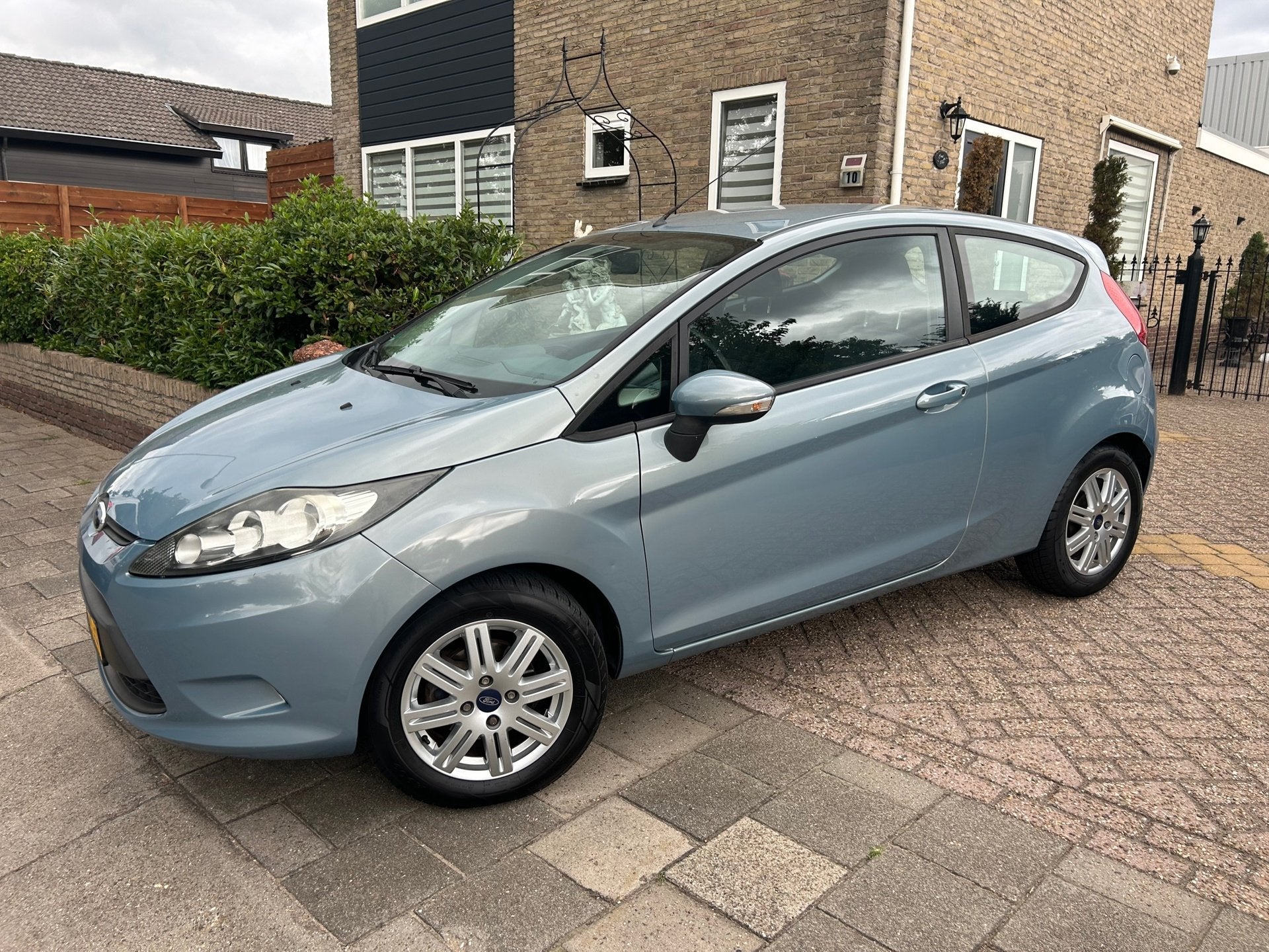 Ford Fiesta 1.25 Trend zeer mooie en nette auto!, Voorwielaandrijving, Dealer onderhouden, 82 pk, Bedrijf