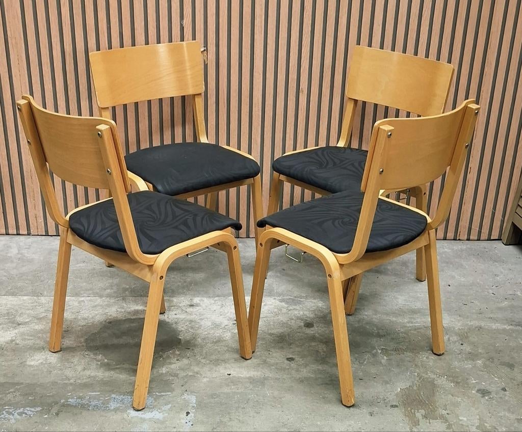 45 x Vintage Deense design stoelen hout kantine cafe horeca, Bruin, Ophalen of Verzenden, Zo goed als nieuw, Vijf, Zes of meer stoelen