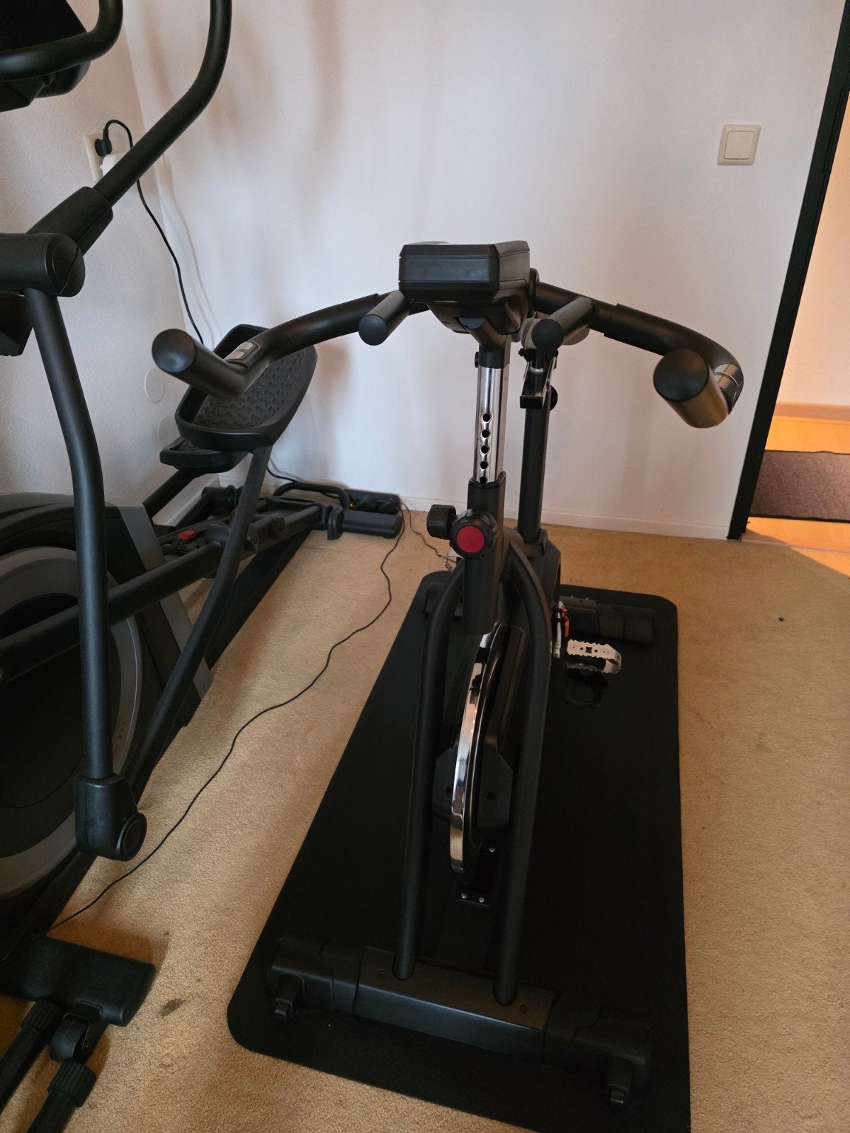 Senz Sports S5000 Spinningfiets - Magnetisch, Zwift, Ophalen, Zo goed als nieuw, Benen, Spinningfiets