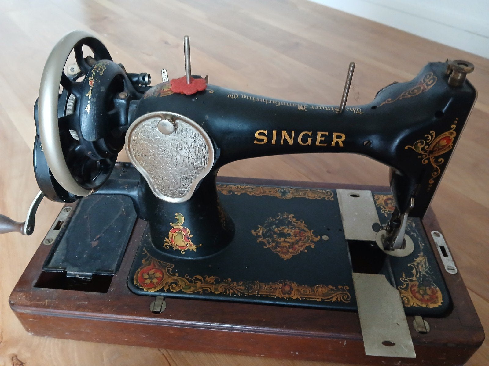 Antieke Singer Naaimachine met Houten Kap, Ophalen