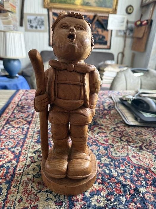 Houten Beeld. Jongen. Jodeljongen of Herdersjongen, Antiek en Kunst, Houtsnijwerk, Handgemaakt, Ophalen of Verzenden, 20 - 50 cm