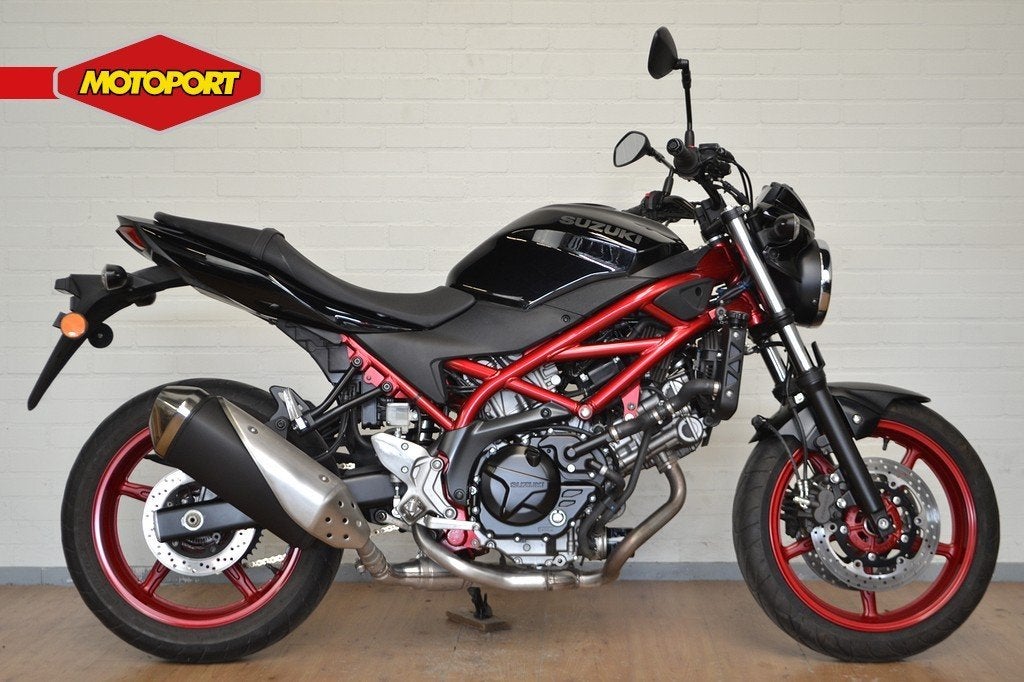 Suzuki SV 650 A (bj 2019), Motoren, Motoren | Suzuki, Lange Dreef 12
4131NH  Vianen, NL, Suzuki, Bedrijf, Klantenservice@suzuki.nl