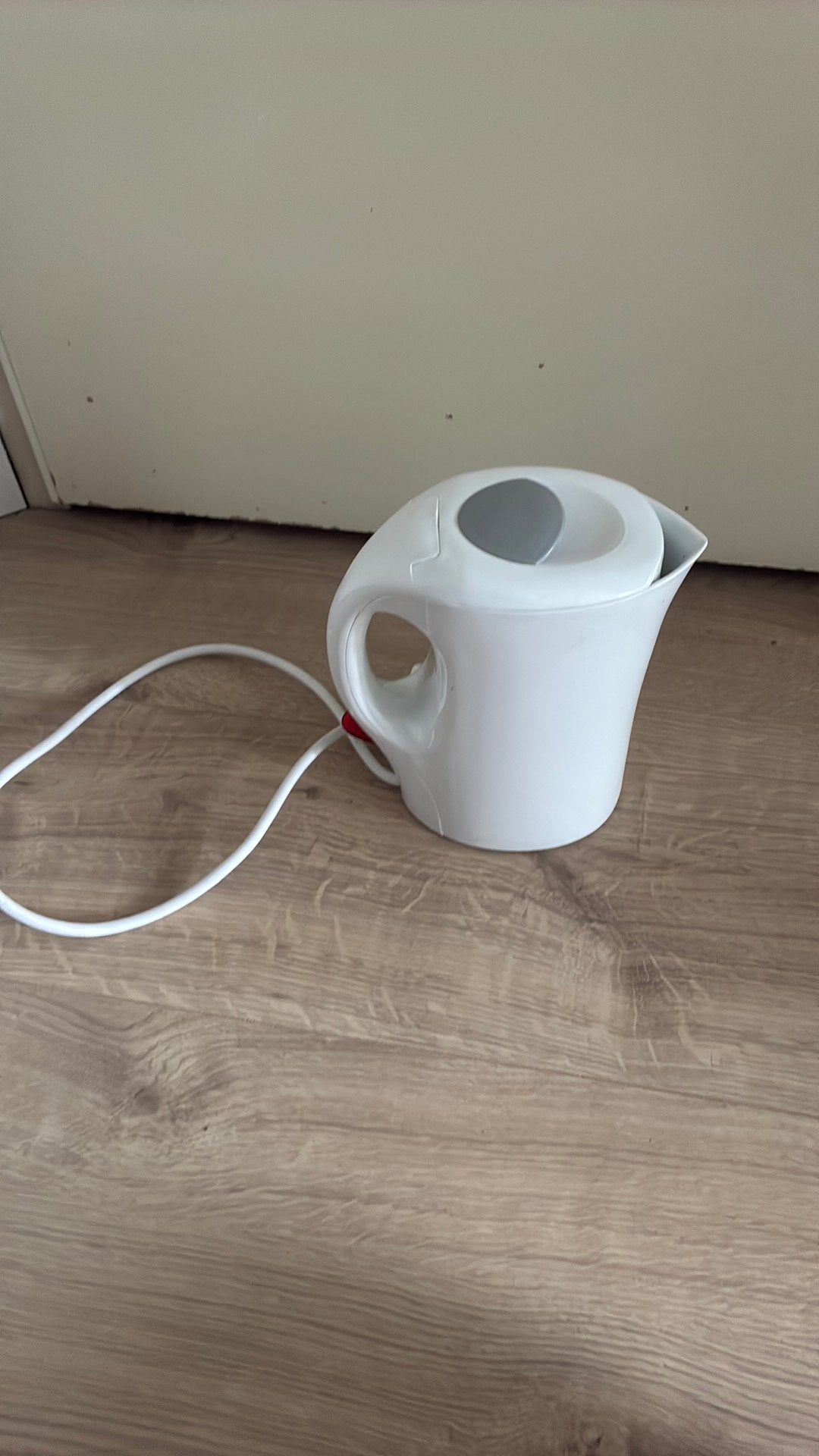 Nette warerkoker, 1 tot 2 liter, Ophalen of Verzenden, Zo goed als nieuw