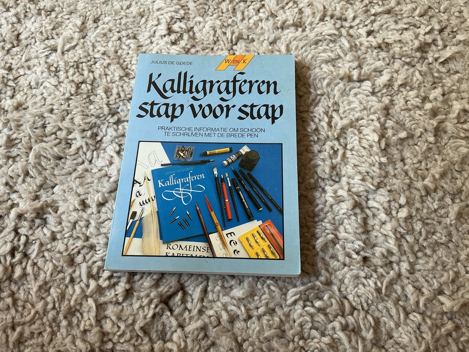 Kalligraferen stap voor stap - Julius de Goede opbr giro 555, Ophalen of Verzenden, Gelezen, Tekenen en Schilderen