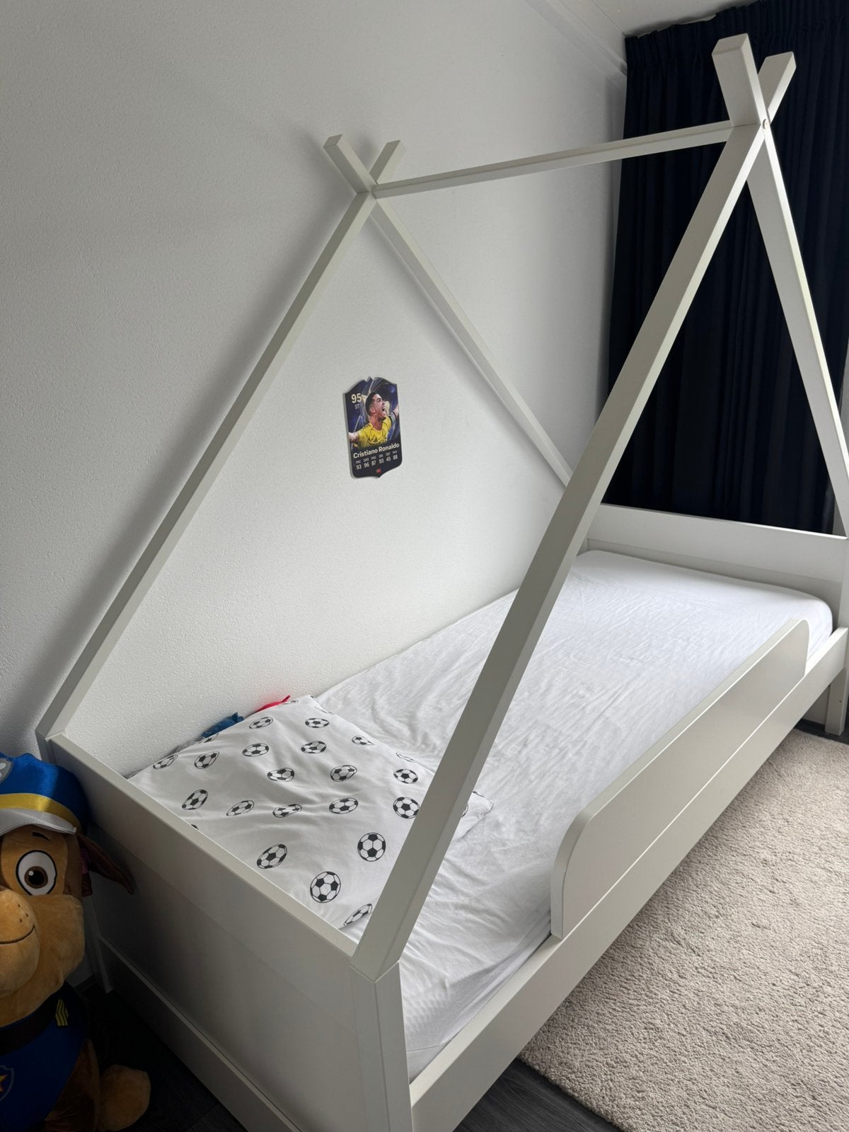 Tipi bed 90x200 van het merk Cool Kids met bescherming!, Ophalen, 85 tot 100 cm, Zo goed als nieuw, Matras