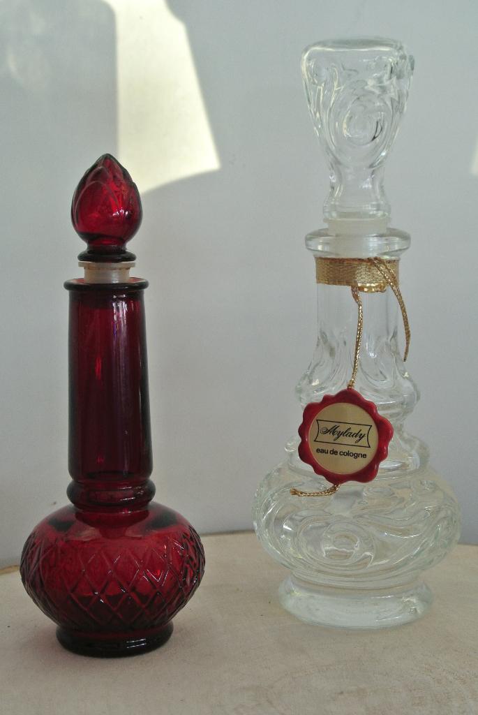 Parfumflessen, Verzenden, Gebruikt, Parfumfles