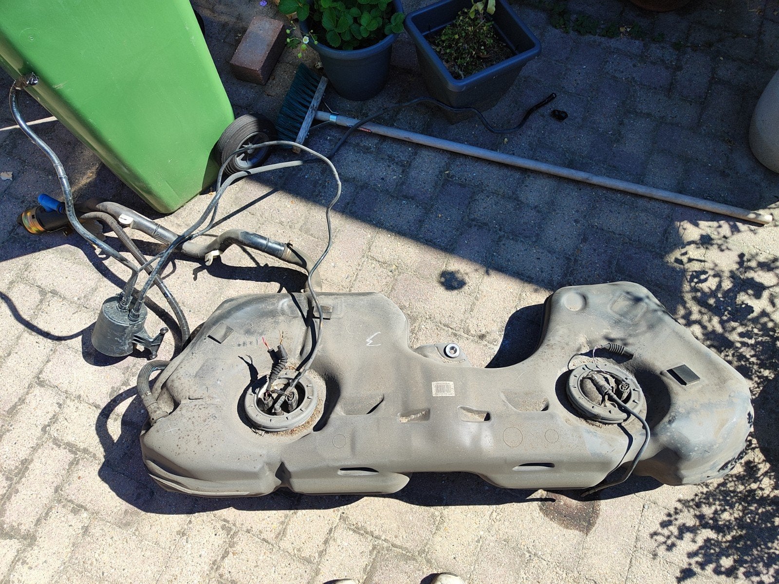 BMW E92 E93 complete benzinetank brandstofpomp vlotter etc, Ophalen