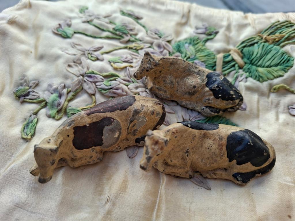 3 antieke kleine koeien, Ophalen of Verzenden
