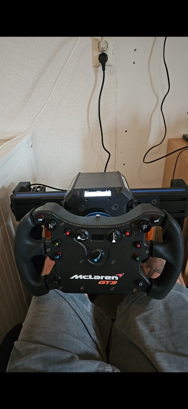 Fanatec Podium DD1 + McLaren GT3 QR2, Spelcomputers en Games, Games | Overige, Gebruikt, Racen en Vliegen, 1 speler, Vanaf 3 jaar