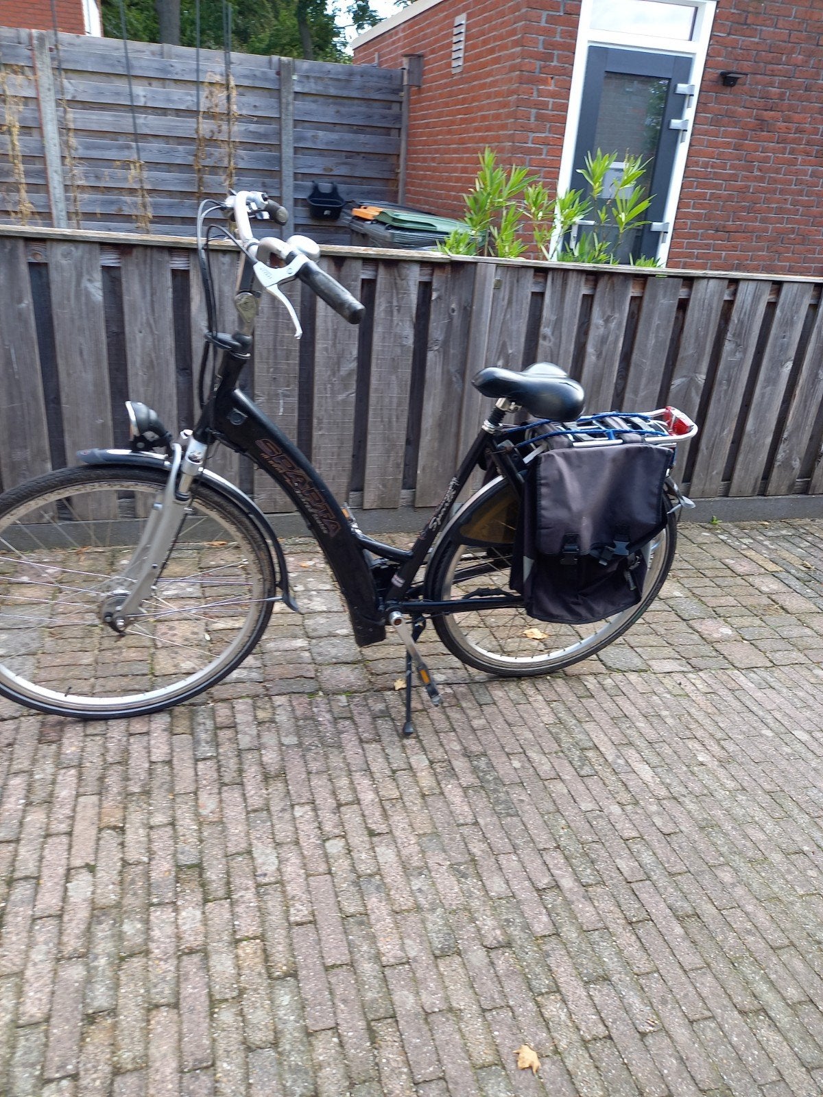 Sparta fiets met lage instap en versnellingen, Ophalen, Sparta, Velgrem, (Extra) lage instap