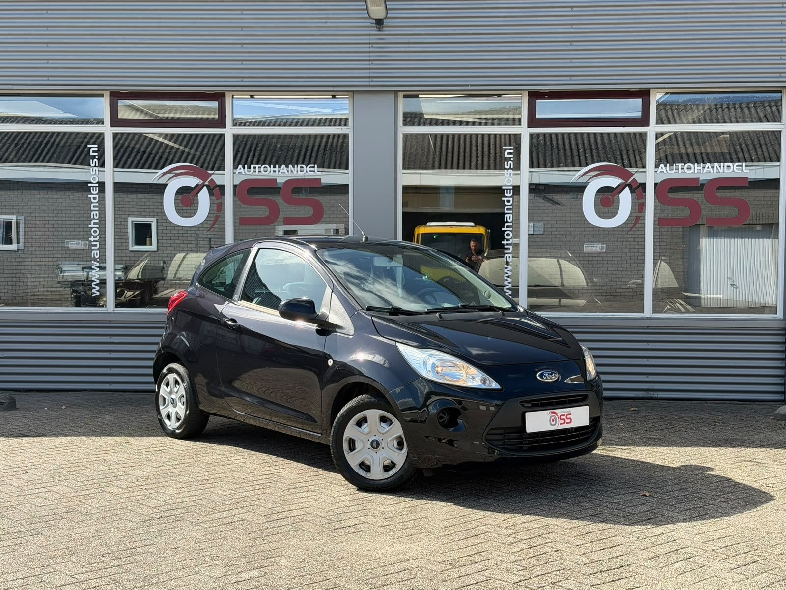 Ford Ka 1.2 Style start/stop | AIRCO NIEUWE APK | (bj 2014), Voorwielaandrijving, Gebruikt, 4 cilinders, 4 stoelen
