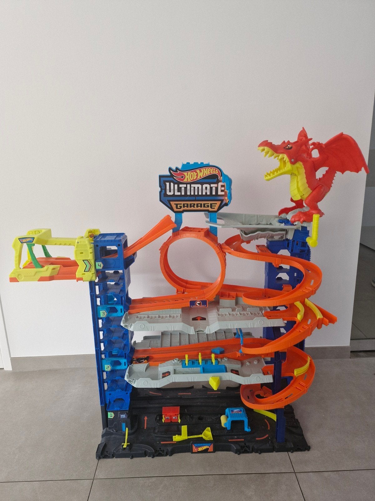 Hot Wheels Ultimate Garage met draak, Kinderen en Baby's, Speelgoed | Speelgoedvoertuigen, Ophalen, Zo goed als nieuw