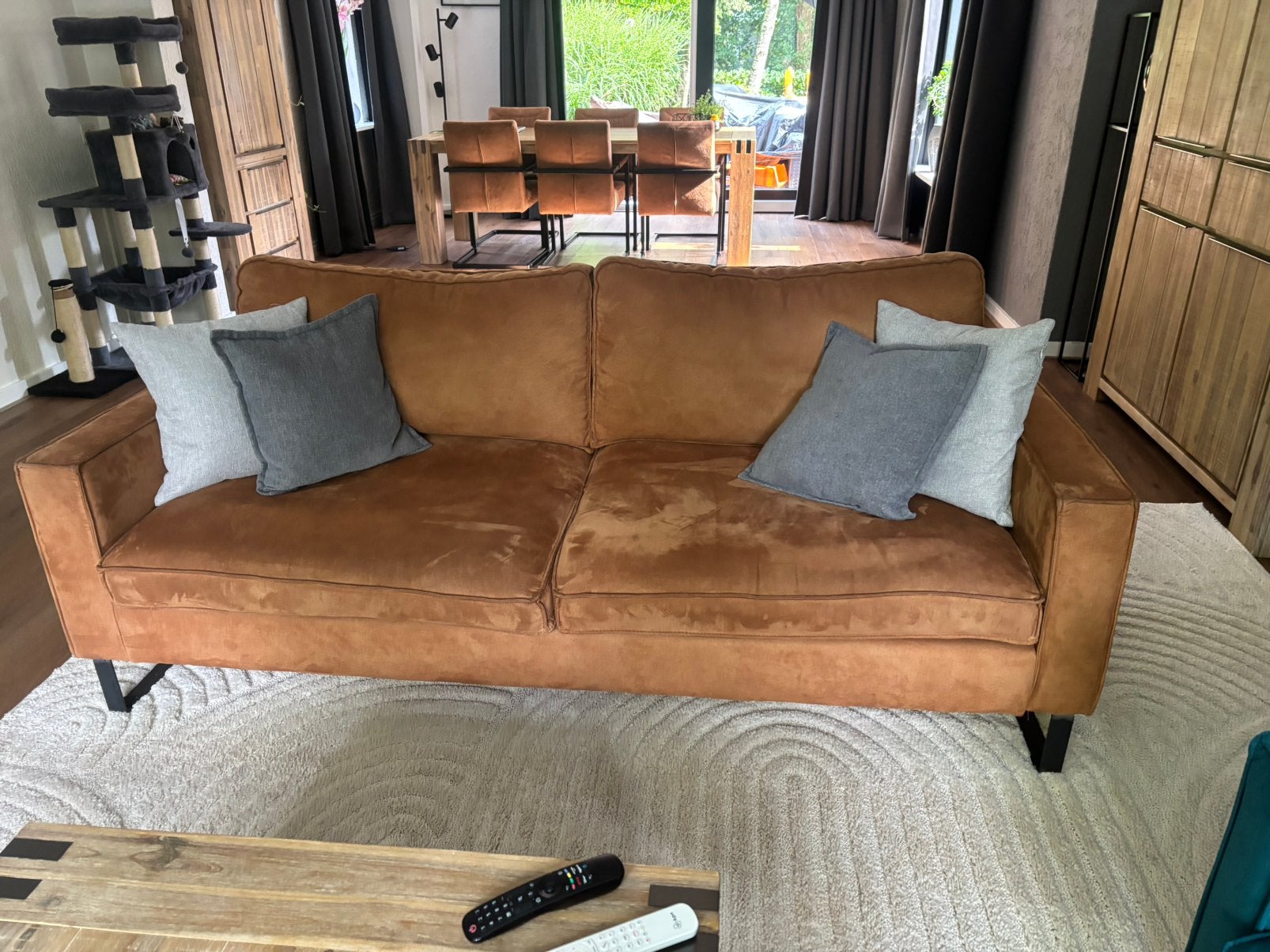 Bank poef , 2 stoelen en 4 eetkamerstoelen