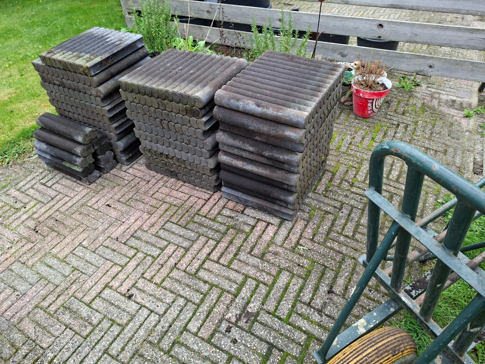 30 stuks gebruikte betonnen pallisades (border), Ophalen, Gebruikt, Beton, Overige typen