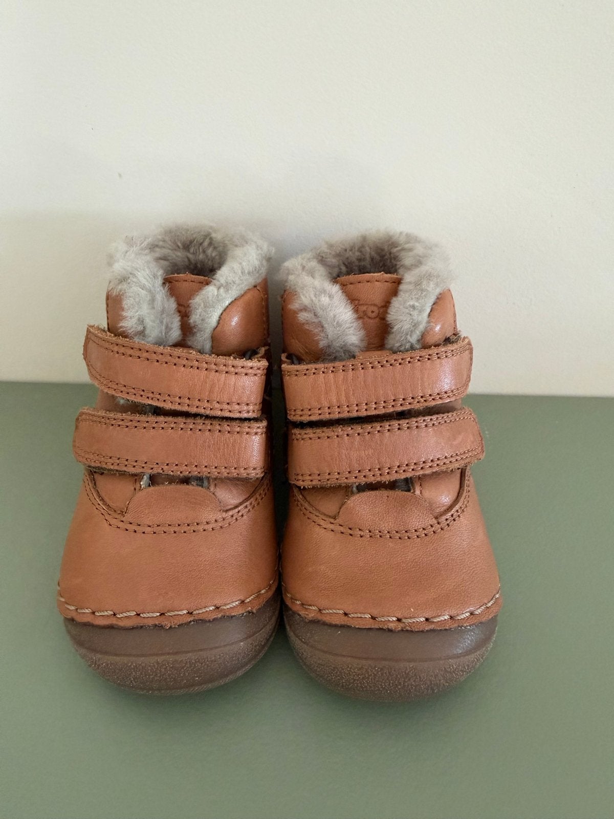 Froddo Furry Walkers babyschoentjes – maat 19, Ophalen of Verzenden, Zo goed als nieuw, Jongetje of Meisje, Laarsjes