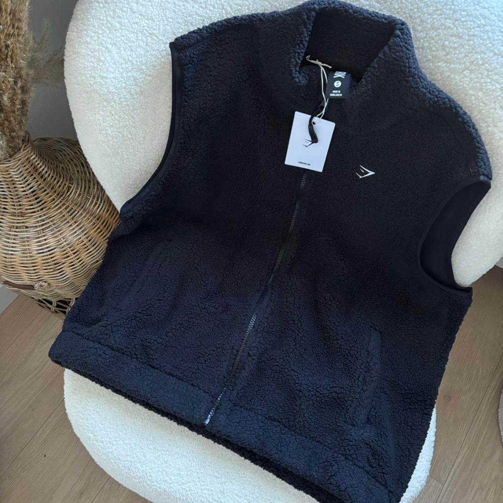 Gymshark teddy bodywarmer zwart, Kleding | Dames, Bodywarmers, Ophalen of Verzenden, Nieuw, Maat 36 (S), Zwart