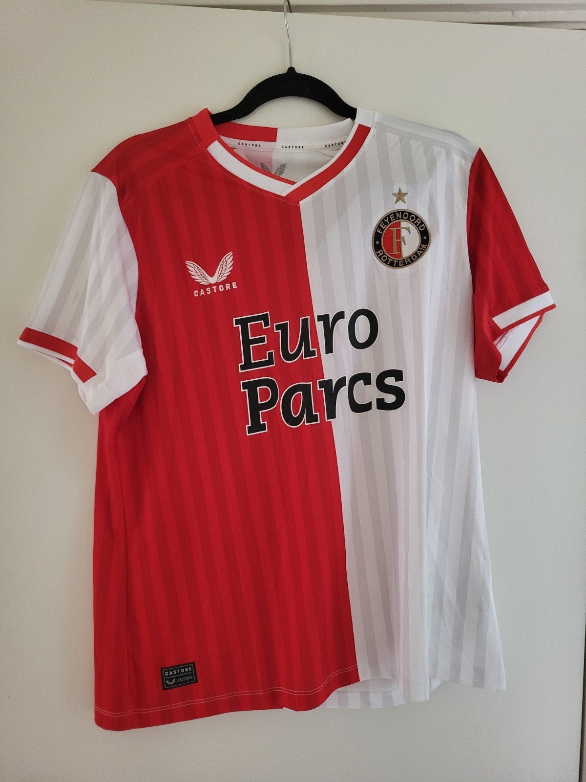Feyenoord Thuisshirt 2023/2024 - Maat 46 (S), Castore, Nieuw, Ophalen of Verzenden, Voetbal