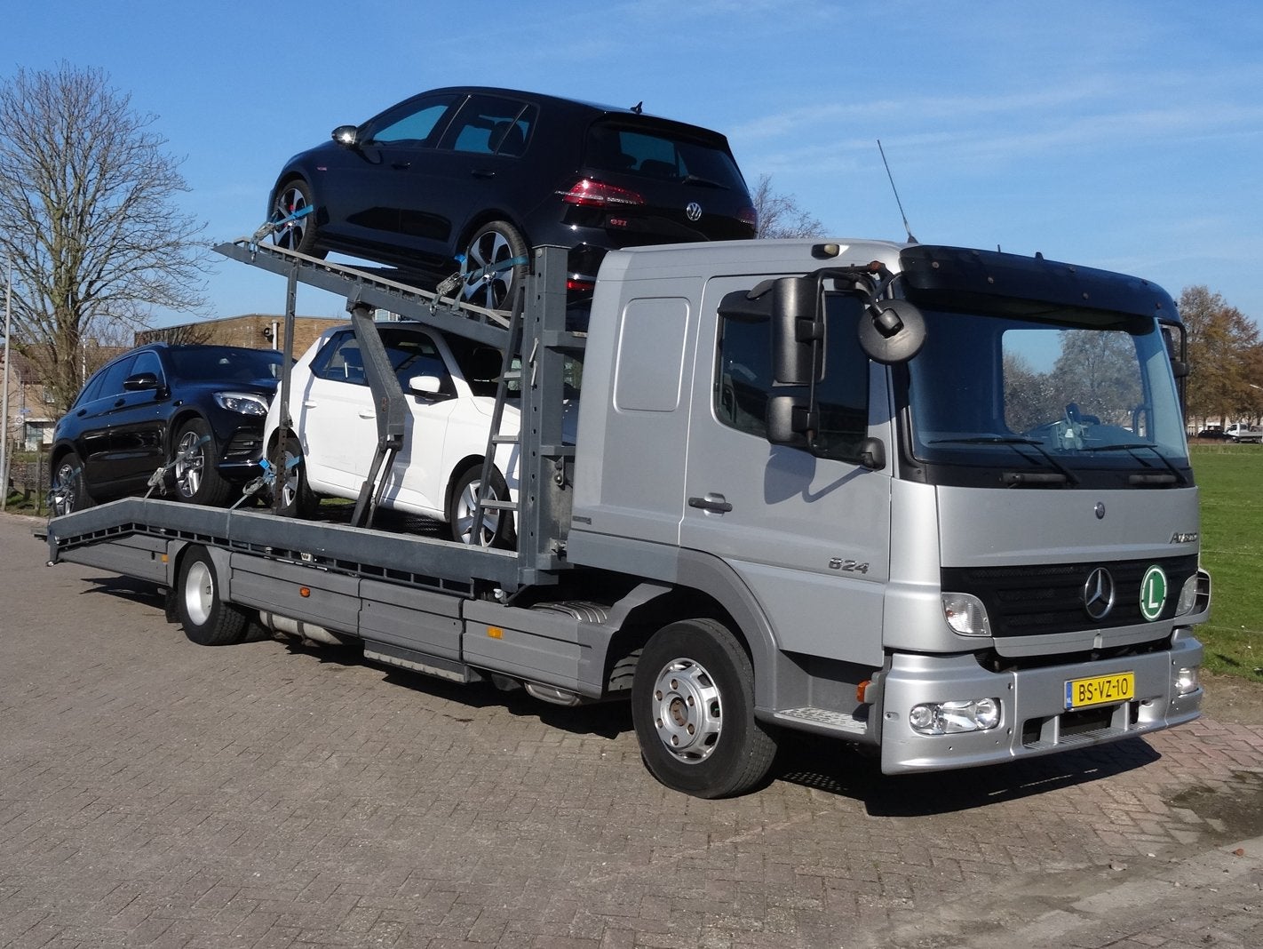 Mercedes-Benz 824L ATEGO Oprijwagen 2/3 Auto's, Luchtvering, Stof, Zwart, Bedrijf, 2 stoelen