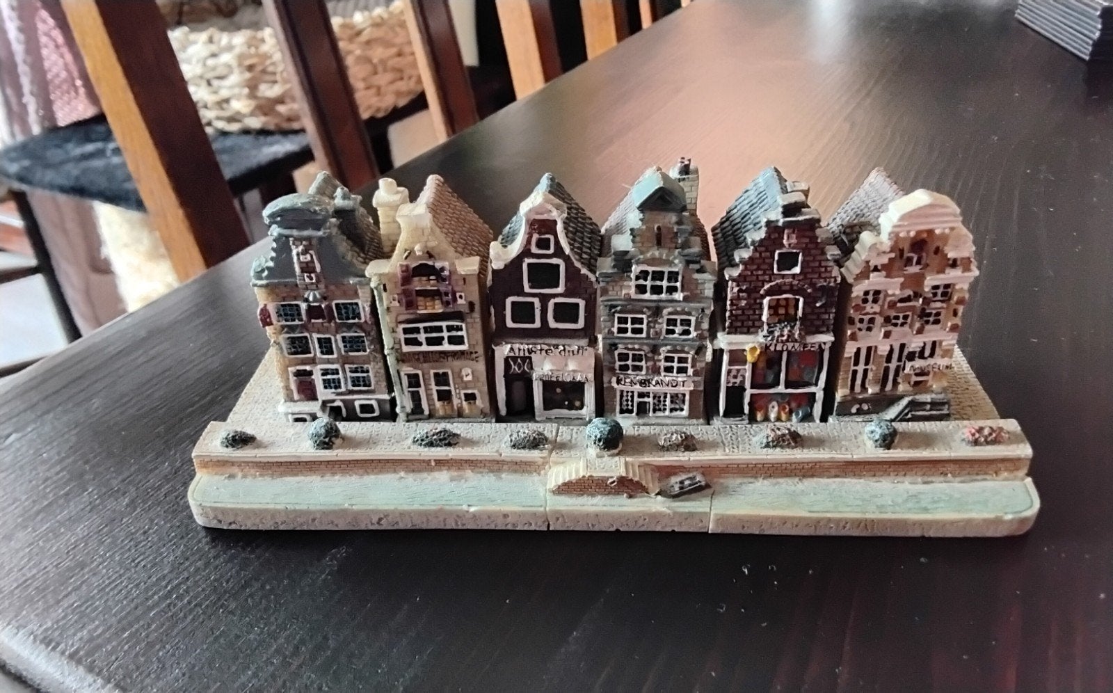 huisjes van steen, leuk bij je electrische trein..., Ophalen, Gebruikt, 1:50 tot 1:144