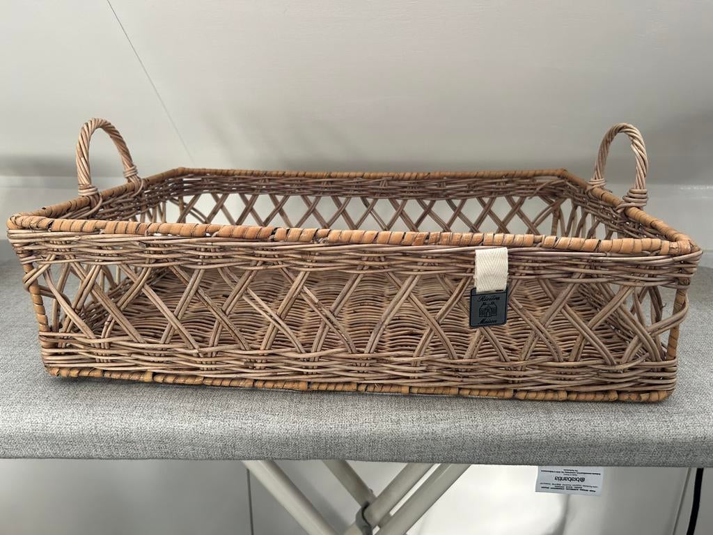 Riviera maison mand met handvatten, Ophalen, Mand, Zo goed als nieuw, Riet