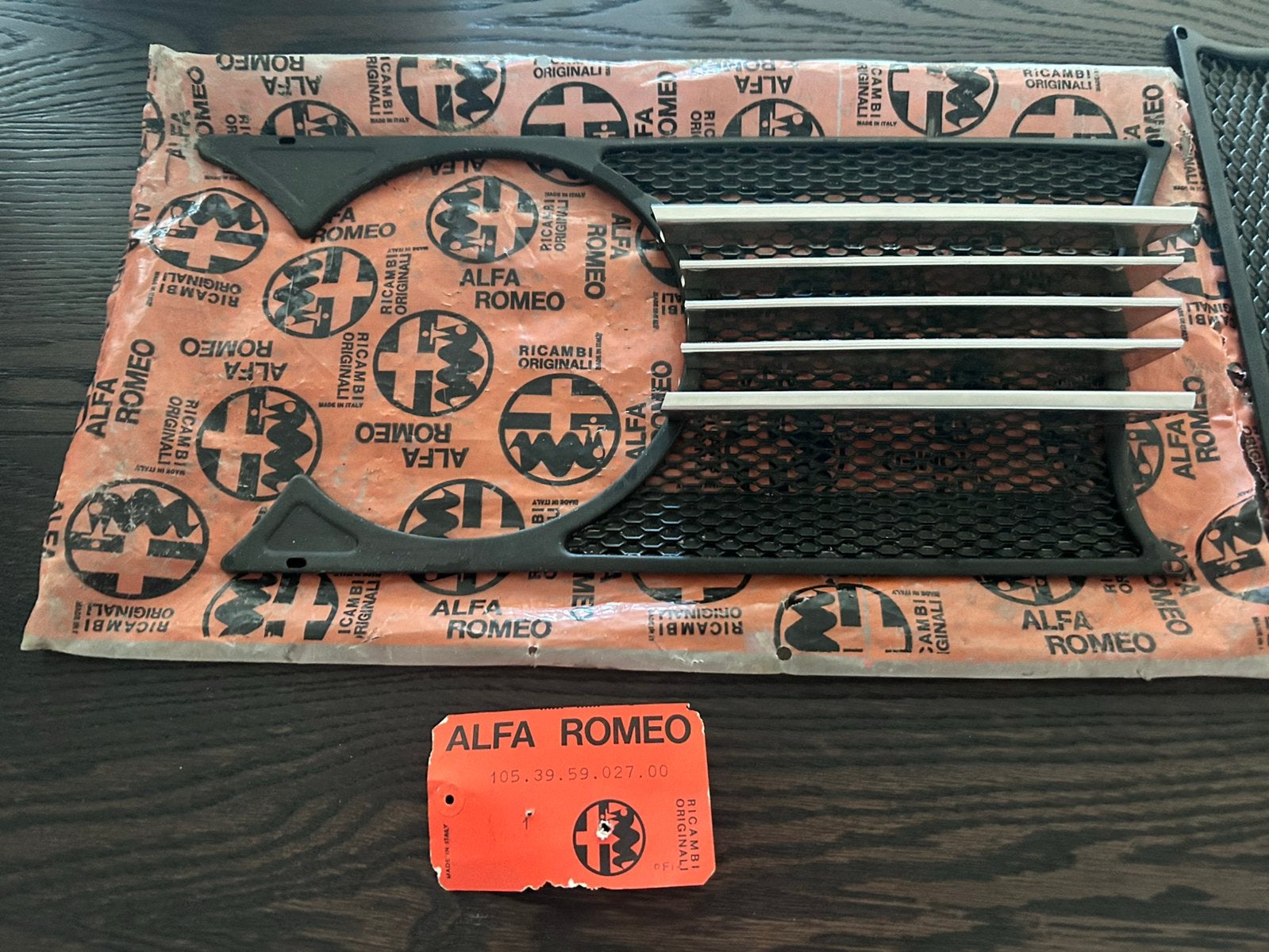 Alfa Romeo Giulia 1600 grilledelen links+Rechts nos, Ophalen, Rechts, Alfa Romeo, Spatbord