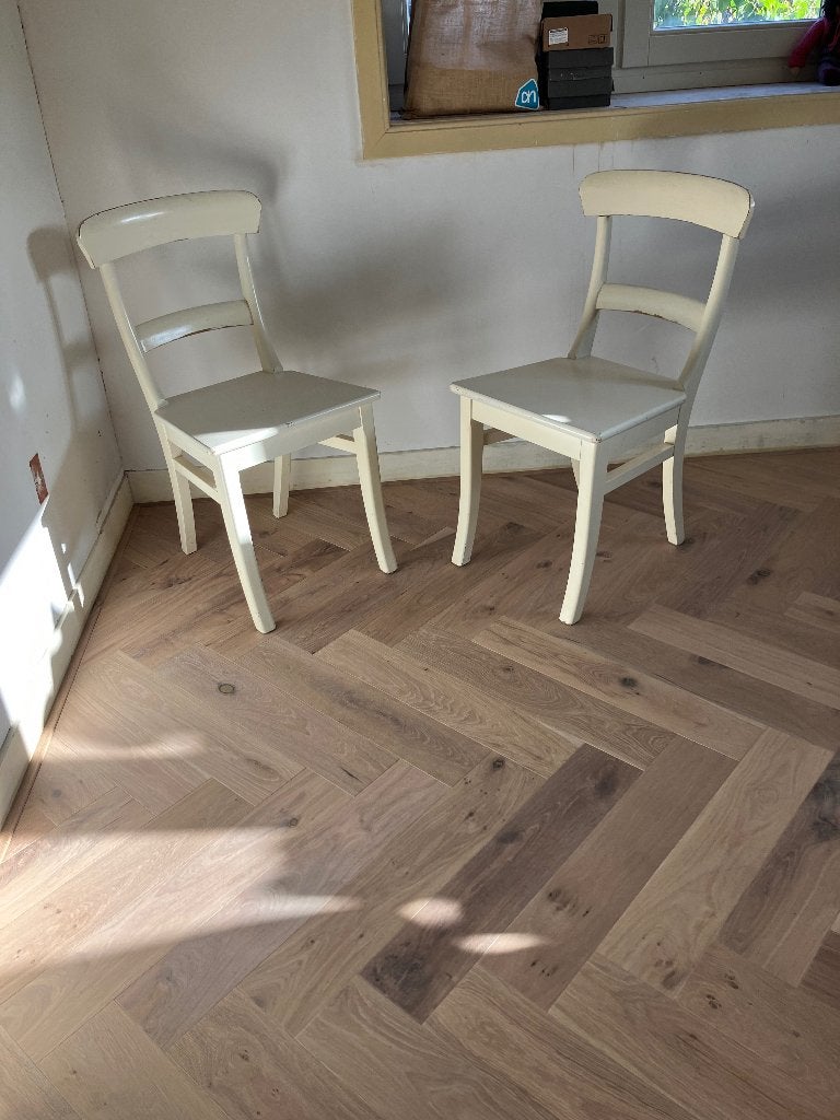 Twee stoelen Troubadour, Ophalen, Gebruikt, Twee, Wit