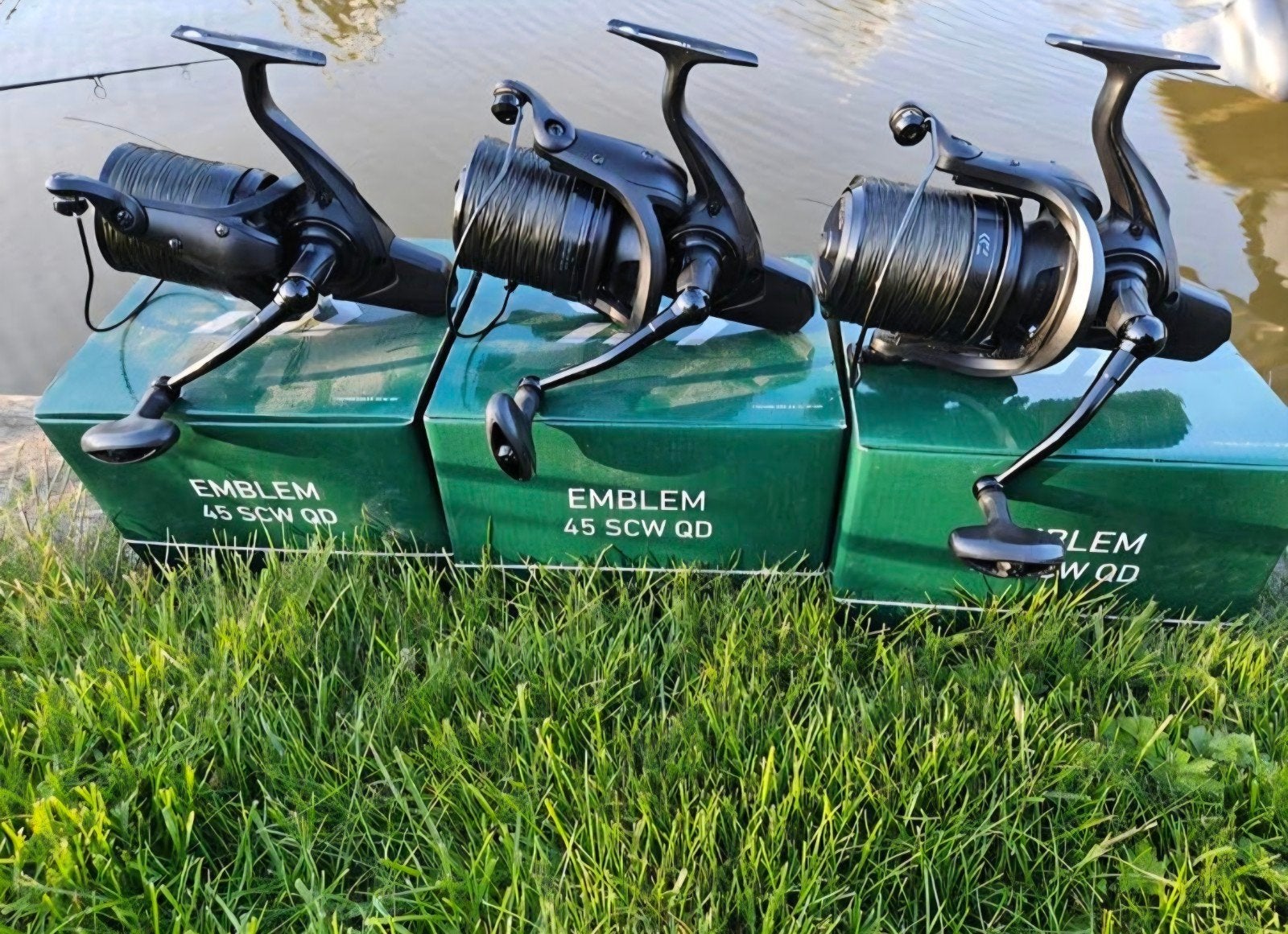 3x Daiwa emblem 45 scw qd Molens, Ophalen of Verzenden, Zo goed als nieuw, Molen