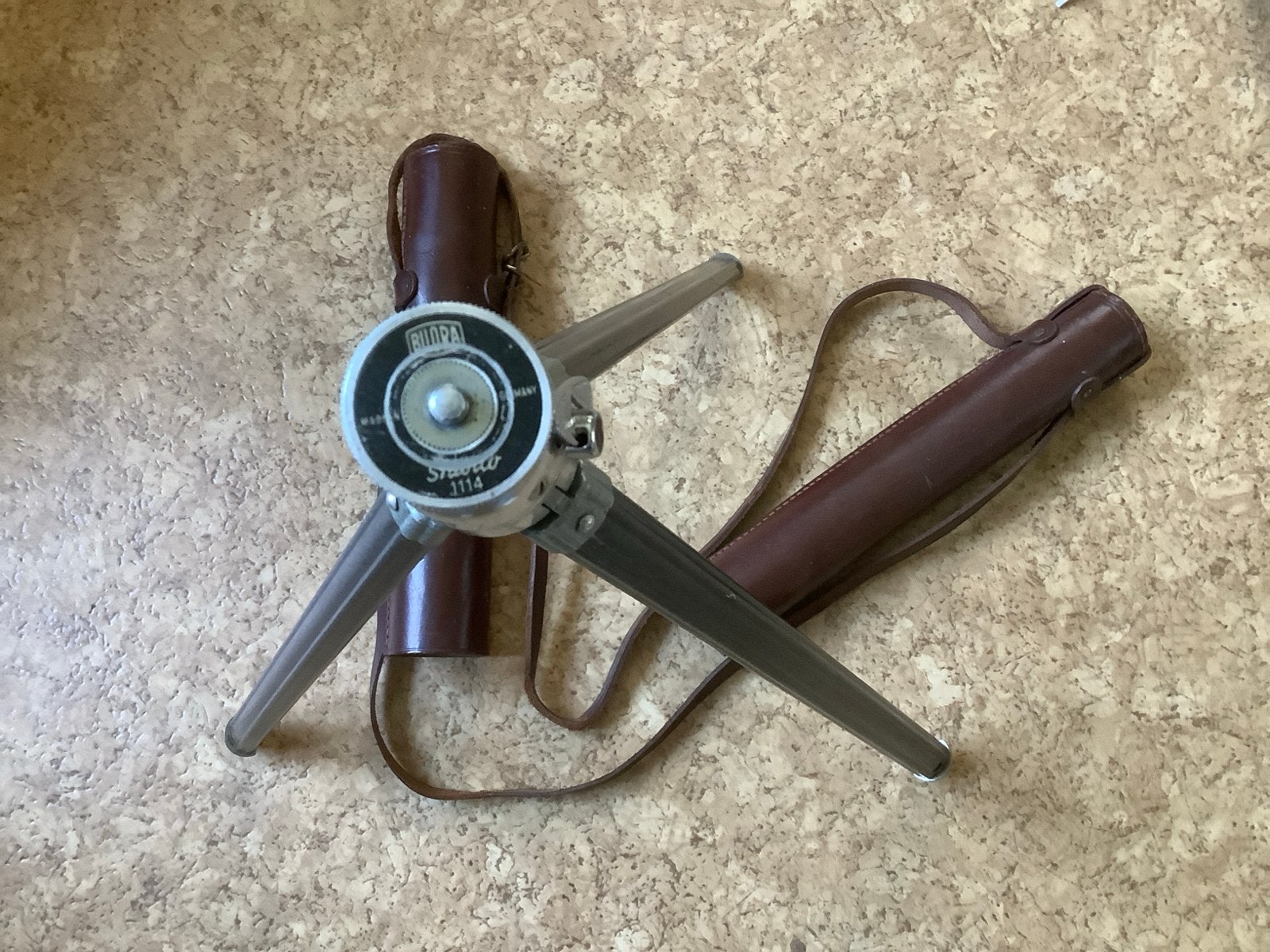 Vintage CHROPA Stativ 1114 fotostatief met leren draagtas, Ophalen of Verzenden, Gebruikt, Driepoot