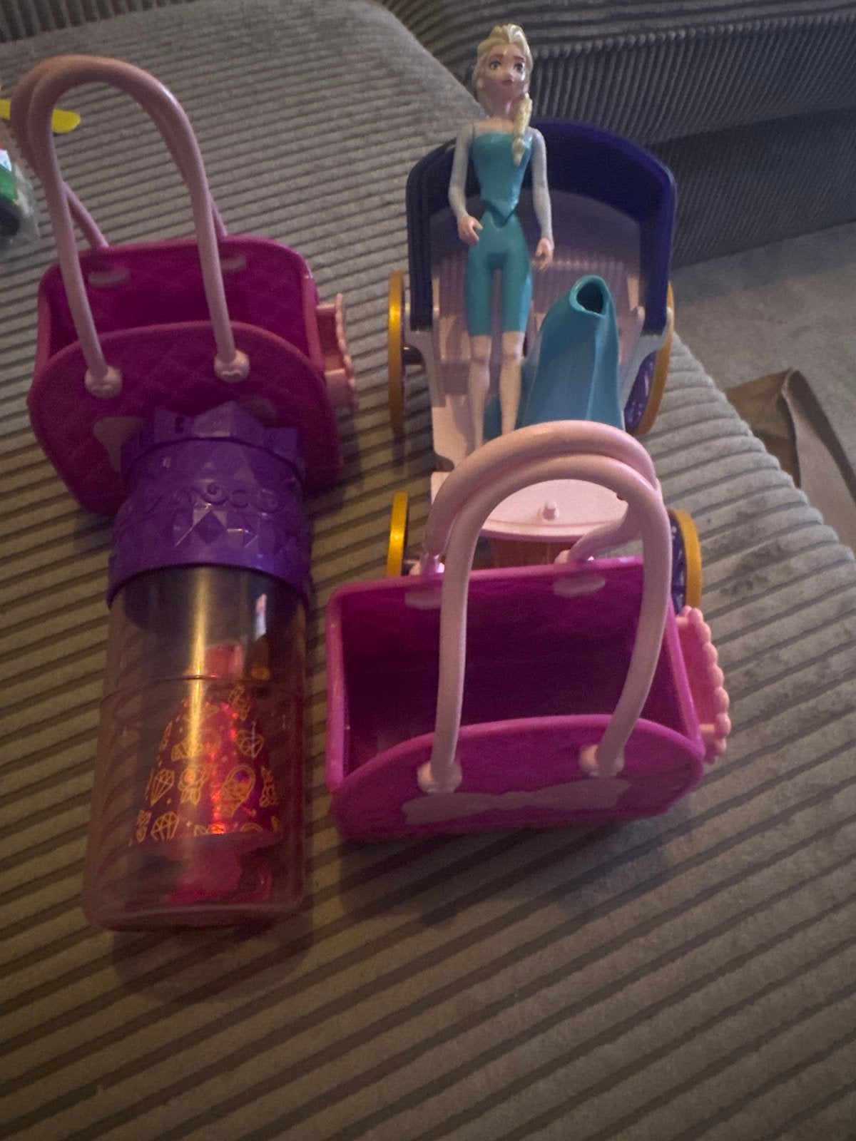 Disney Frozen Elsa pop met koets en accessoires, Ophalen of Verzenden, Gebruikt, Overige typen