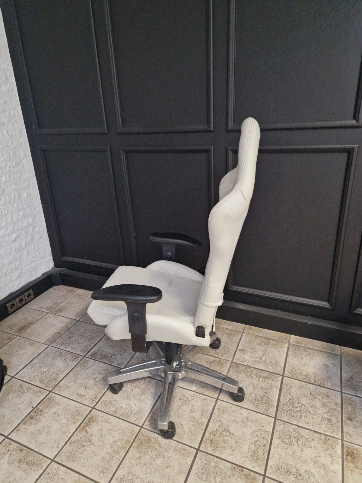 gaming stoel Playseat wit Show model ( Zevenaar, Ophalen, Wit, Zo goed als nieuw, Gaming bureaustoel