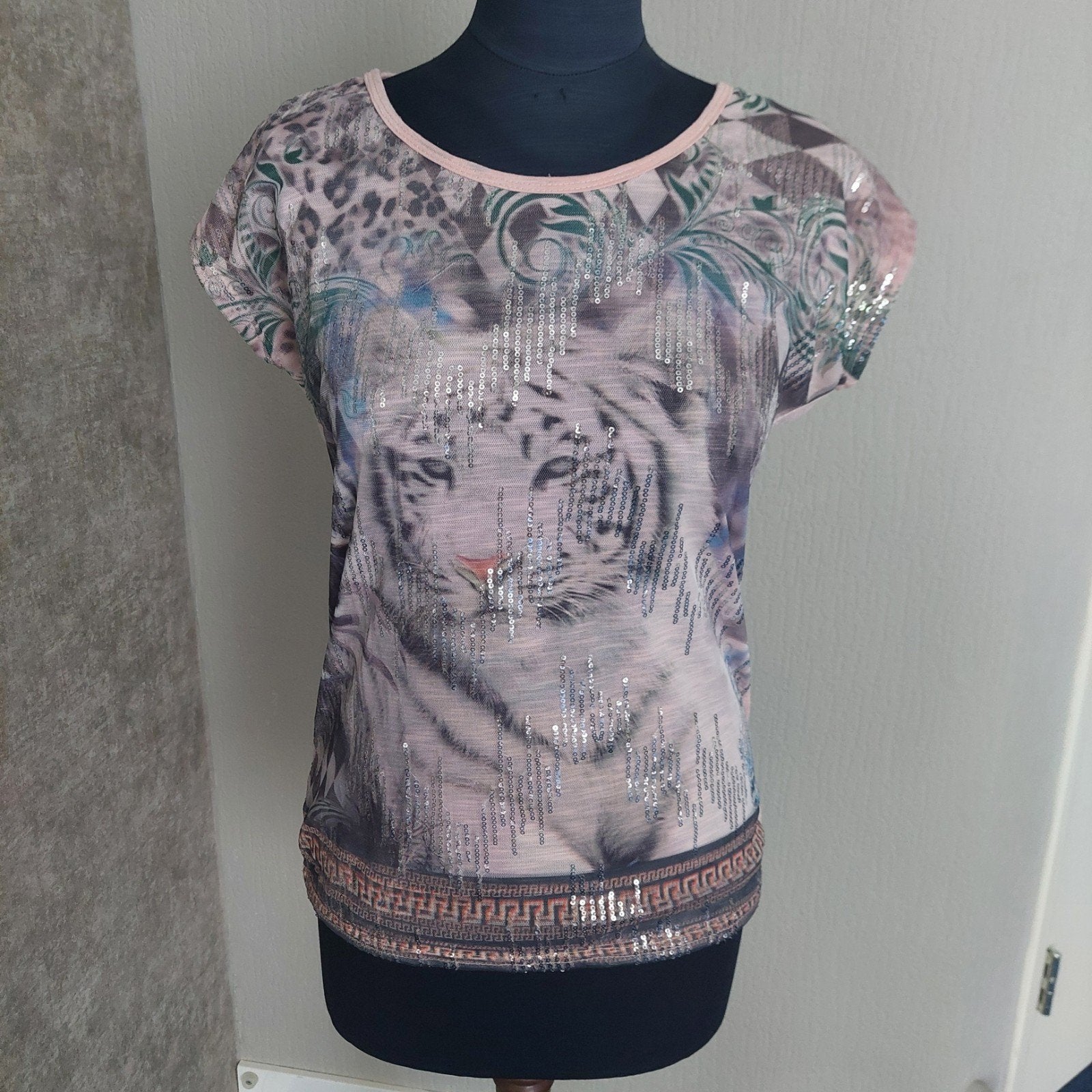 Miss Charm Paris T-shirt met tijgerprint en pailletten, Kleding | Dames, Maat 38/40 (M), Meerkleurig, Ophalen of Verzenden, Zo goed als nieuw
