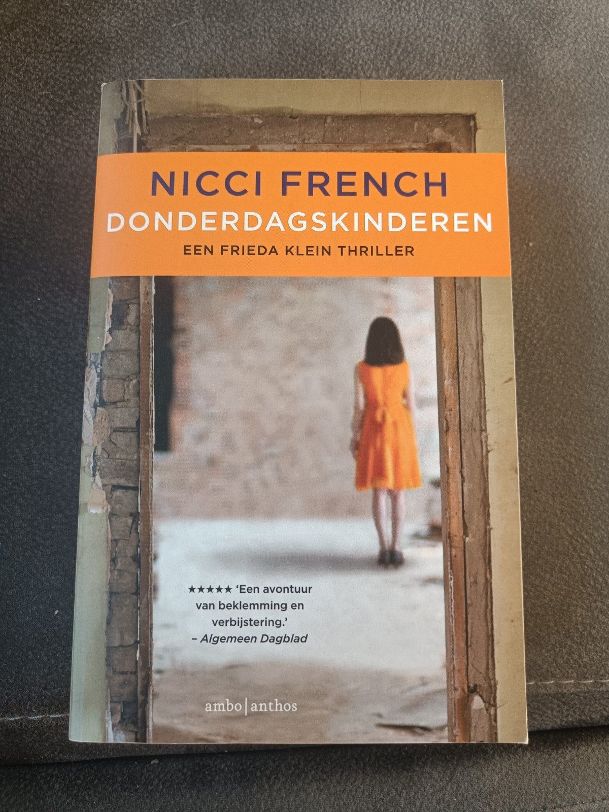 Nicci French - Donderdagskinderen (Frieda Klein thriller), Boeken, Thrillers, Ophalen of Verzenden, Zo goed als nieuw, Nicci French