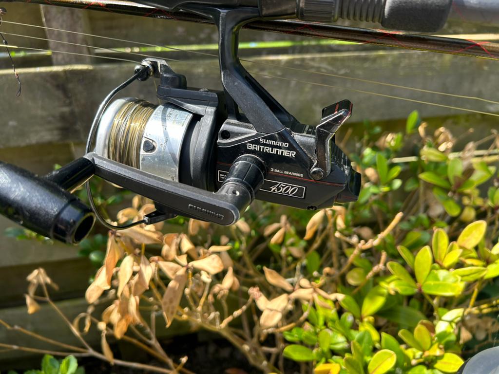 2 Shimano USA 4500A Baitrunners, Watersport en Boten, Hengelsport | Karpervissen, Ophalen of Verzenden, Gebruikt, Molen