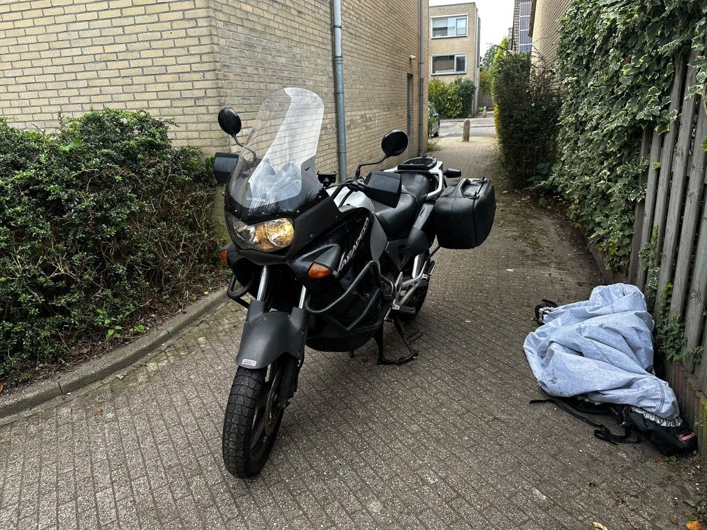 Honda varadero 1000XL, Motoren, 2 cilinders, Motorrijbewijs A, Gebruikt, Particulier