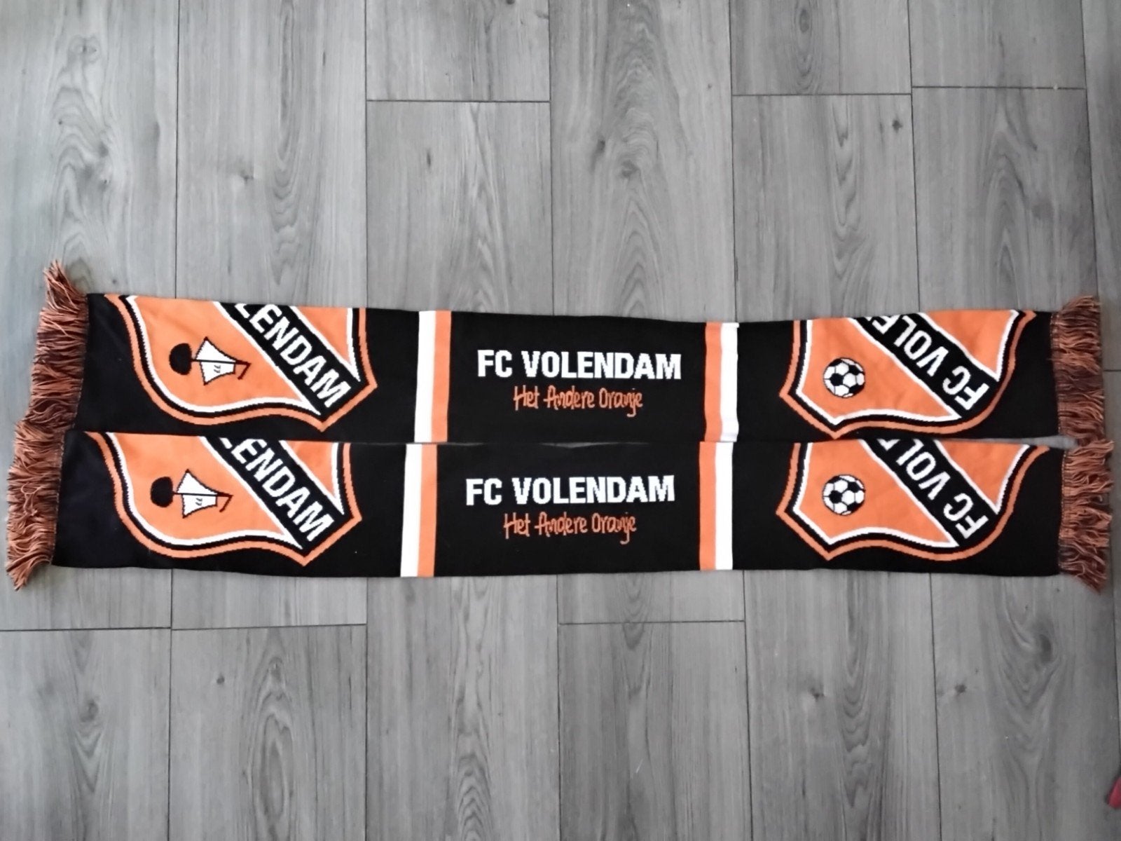 2 fc volendam sjaals, Ophalen of Verzenden, Zo goed als nieuw, Overige binnenlandse clubs